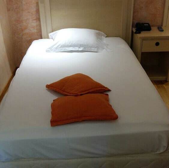 Номер Стандарт Индивидуальный, Hostellerie Du Lys