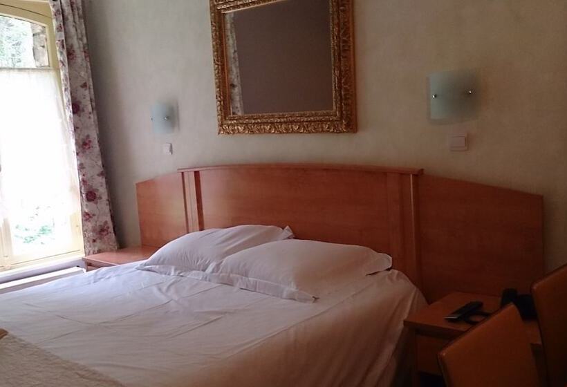 Номер Стандарт, Hostellerie Du Lys