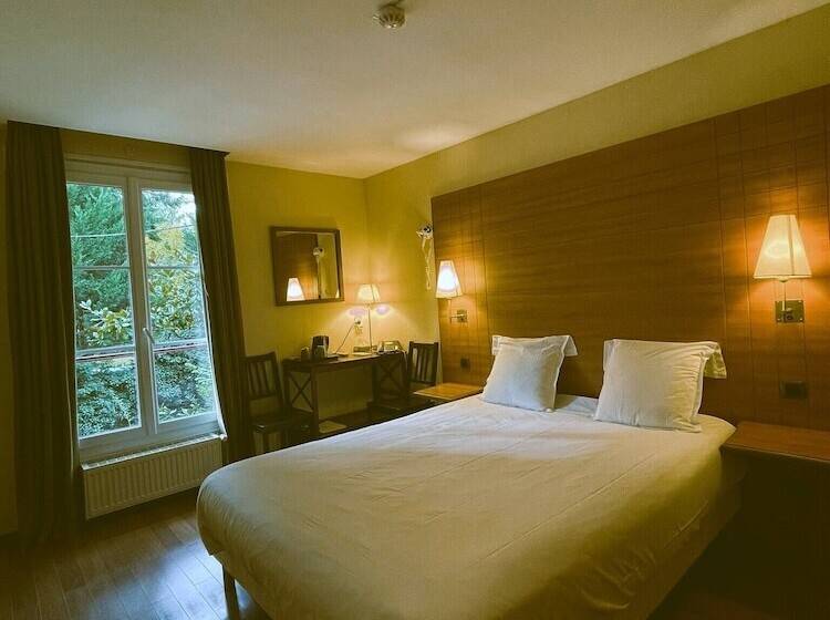 Номер Стандарт, Hostellerie Du Lys