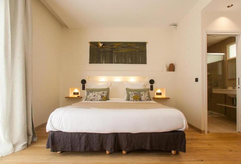 Номер Стандарт Вид на Сад, Hôtel La Caravelle