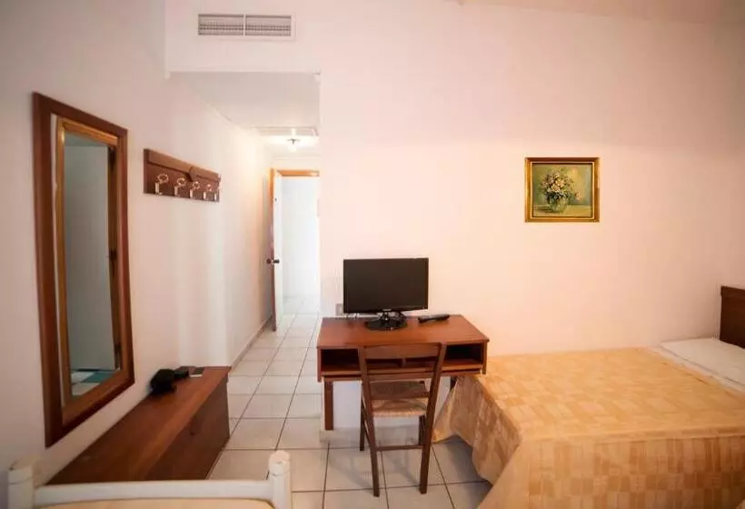 اتاق استاندارد چهار تخته, Nettuno