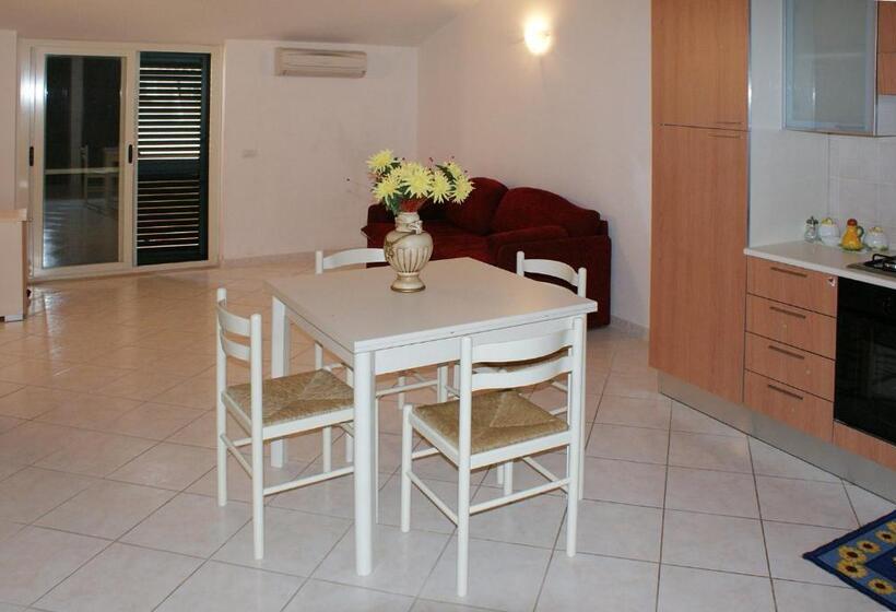 带2个卧室的公寓, Nettuno