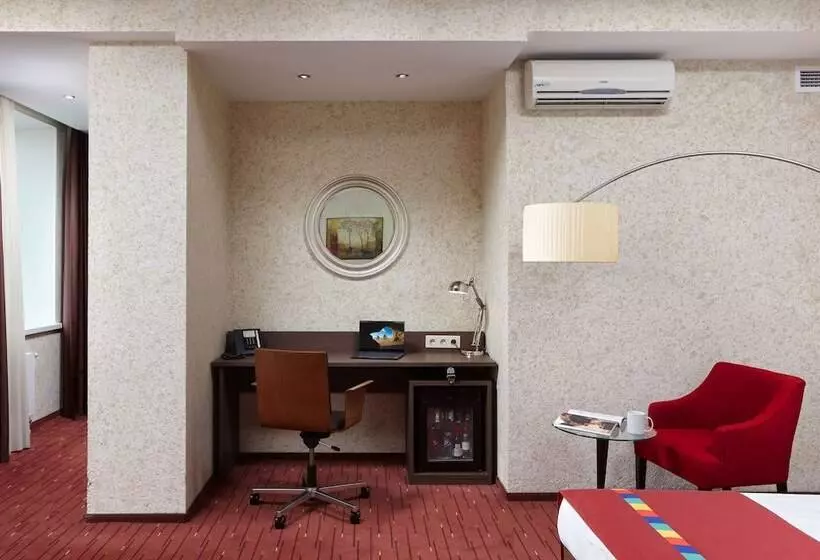 スイート, Park Inn By Radisson Odintsovo