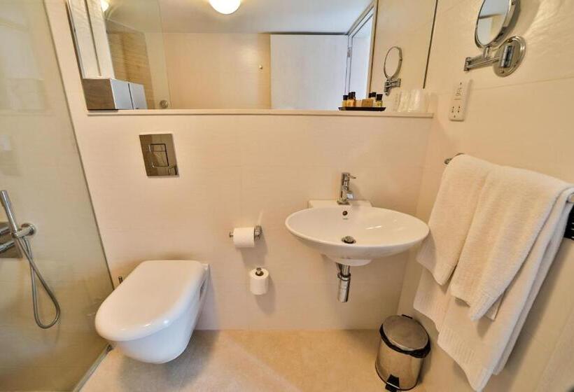 سوئیت پنت هاوس, Quaint Boutique Hotel Nadur