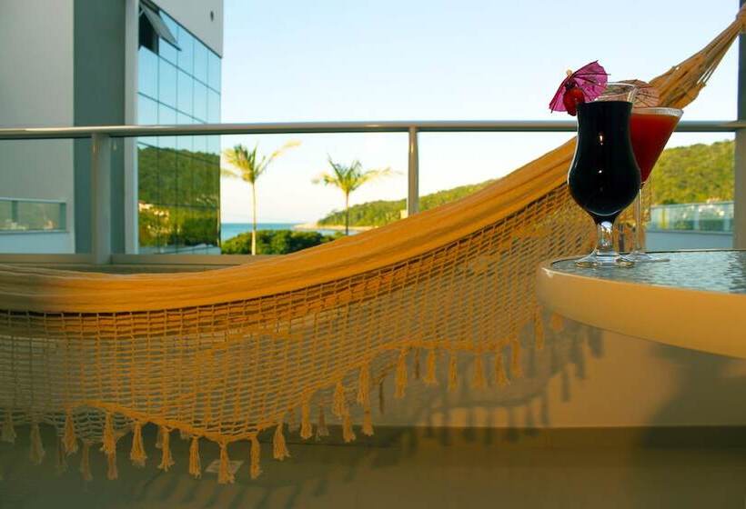 풀장 전망 스위트, Reserva Praia