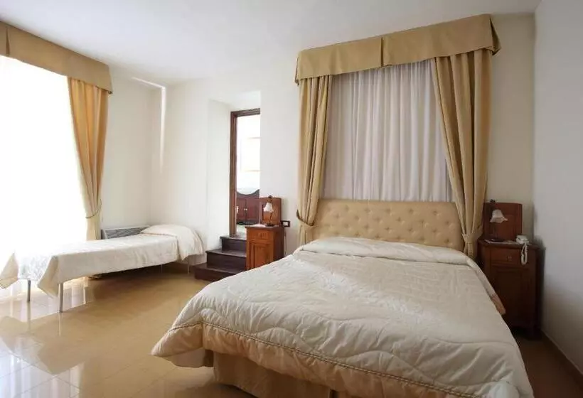 اتاق سوپریور, Roma