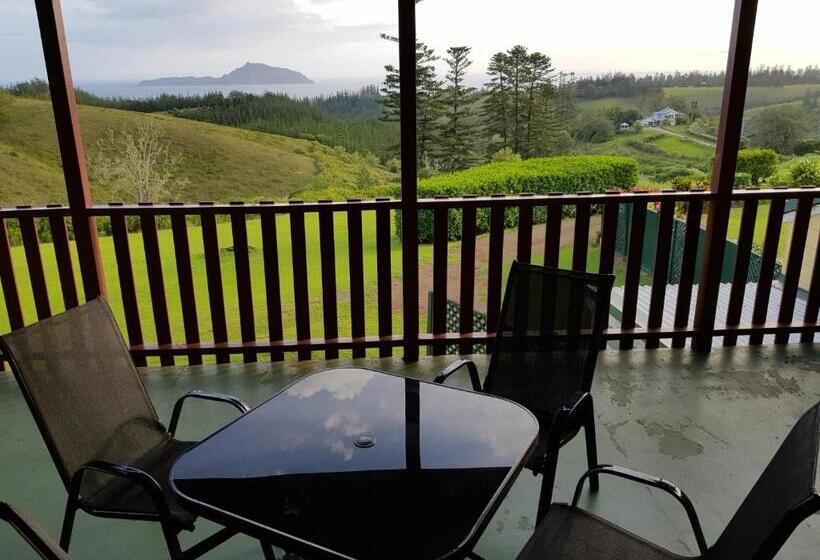 استودیوی استاندارد با چشم‌انداز دریا, Seaview Norfolk Island