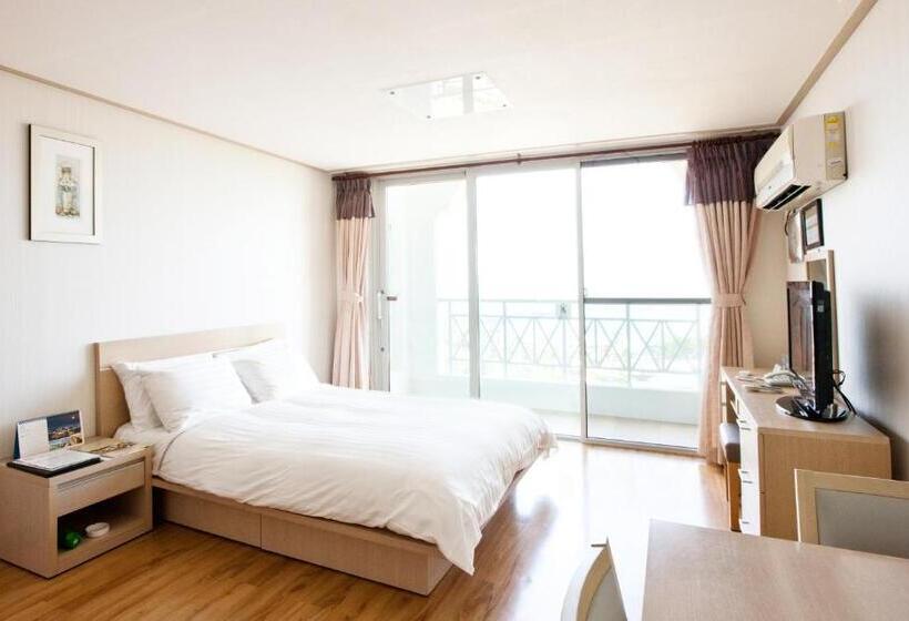 Perhehuone, Sono Belle Jeju