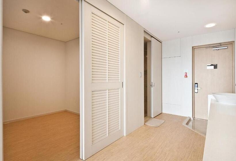 Perhehuone, Sono Belle Jeju