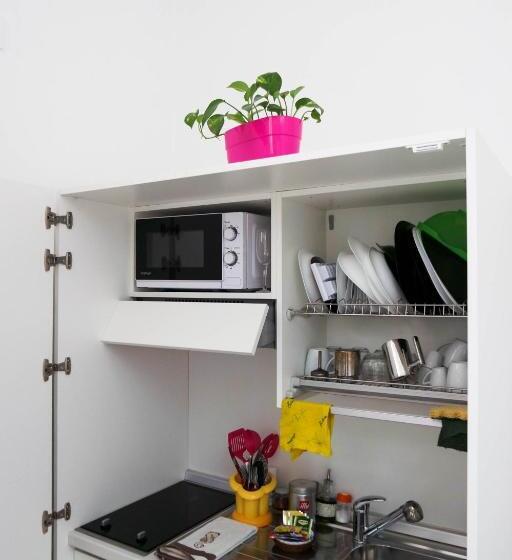 이코노미 룸, Sorrento Inn Funzionista