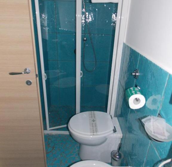 디럭스 트리플 룸, Sorrento Inn Funzionista