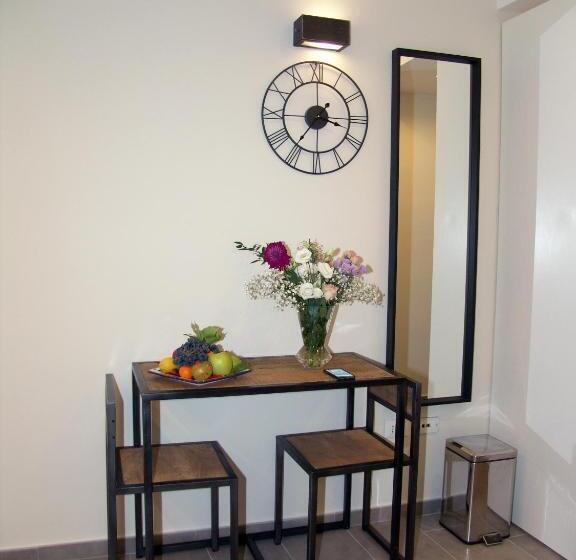 스탠다드 발코니 룸, Sorrento Inn Funzionista