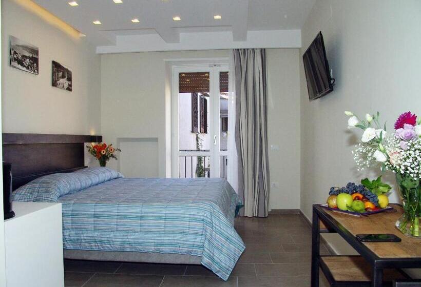 스탠다드 발코니 룸, Sorrento Inn Funzionista