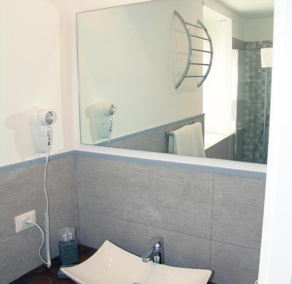 발코니 디럭스 룸, Sorrento Inn Funzionista