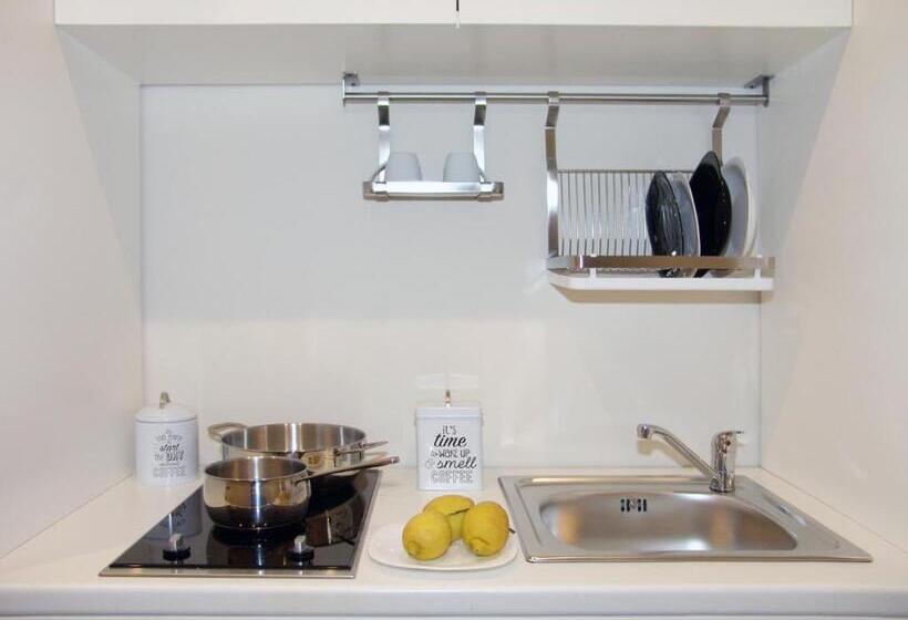 발코니 디럭스 룸, Sorrento Inn Funzionista