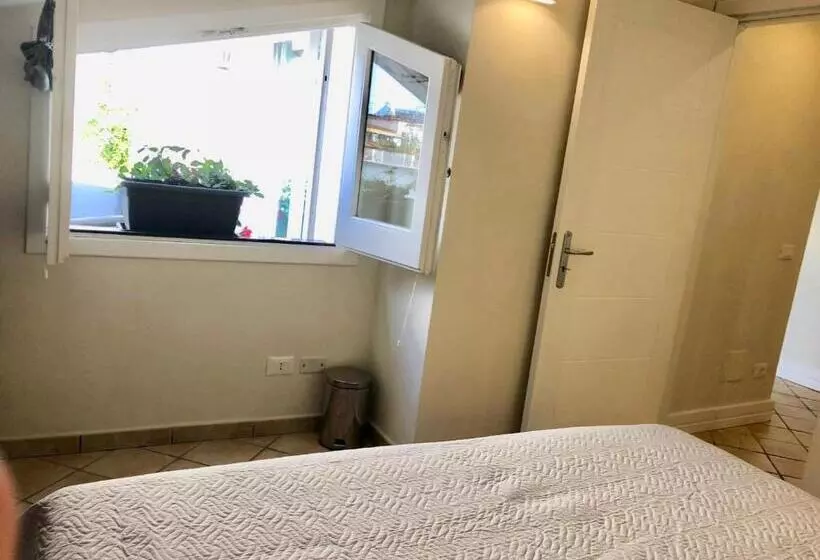 テラス付きスタンダードルーム, Sorrento Inn Funzionista