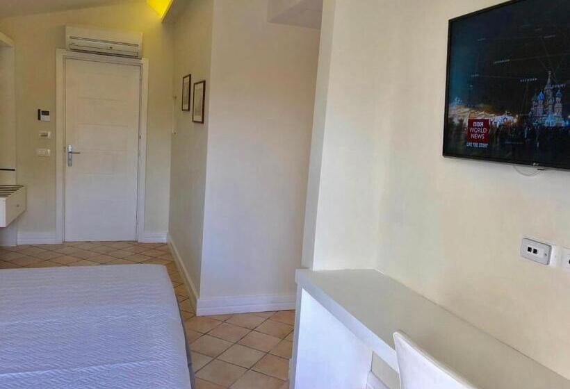 テラス付きスタンダードルーム, Sorrento Inn Funzionista
