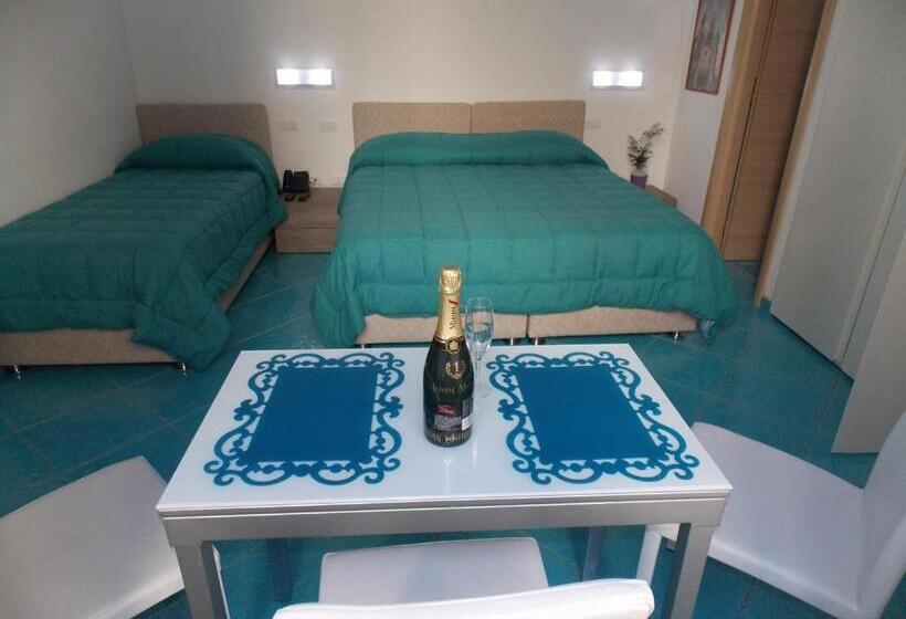 디럭스 트리플 룸, Sorrento Inn Funzionista