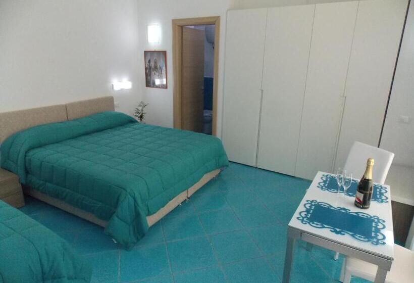 디럭스 트리플 룸, Sorrento Inn Funzionista