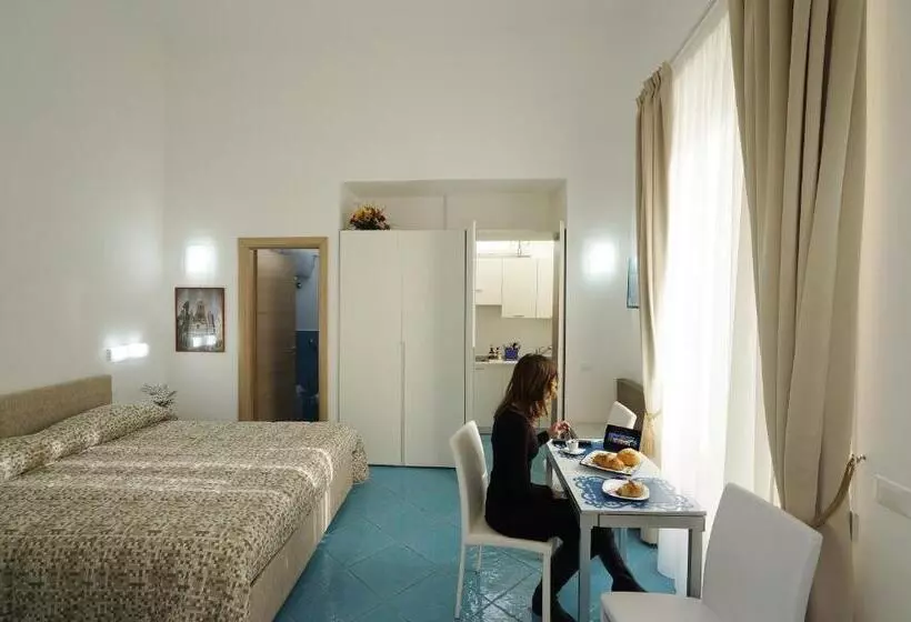 デラックストリプルルーム, Sorrento Inn Funzionista
