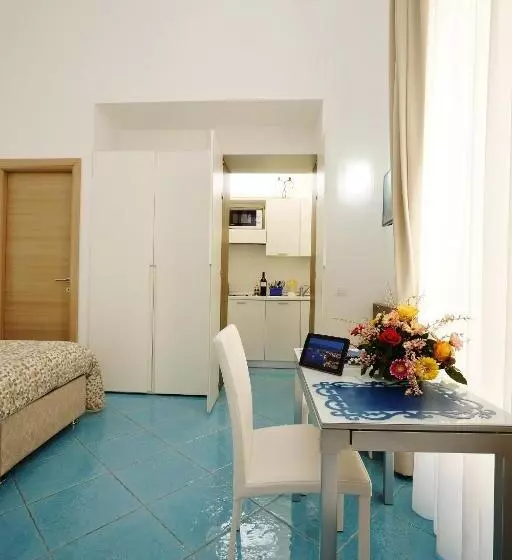 デラックストリプルルーム, Sorrento Inn Funzionista