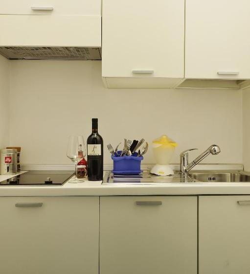 디럭스 트리플 룸, Sorrento Inn Funzionista