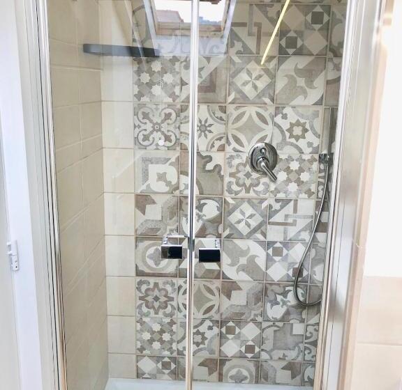 이코노미 룸, Sorrento Inn Funzionista