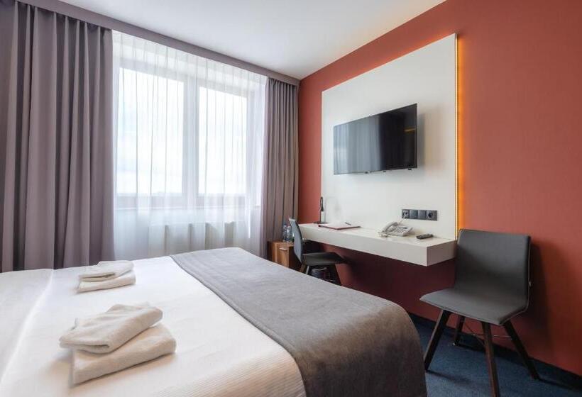 חדר סופריור, Terminal