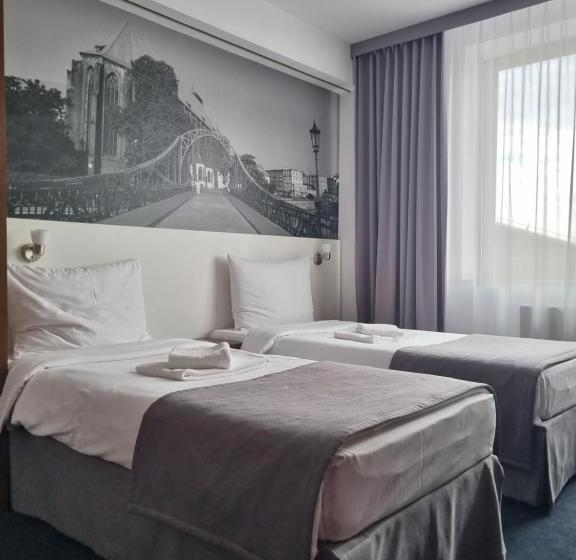 חדר סטנדרט, Terminal