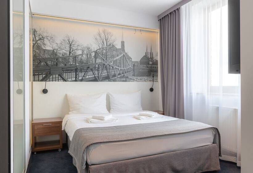 סטודיו דלוקס, Terminal