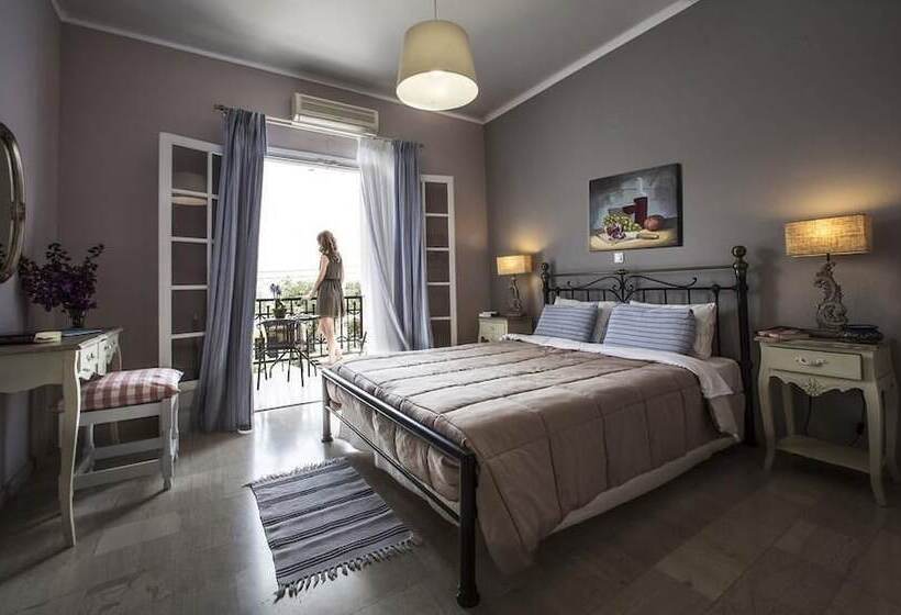 Номер Superior Вид на Бассейн, Vassilis Guest House