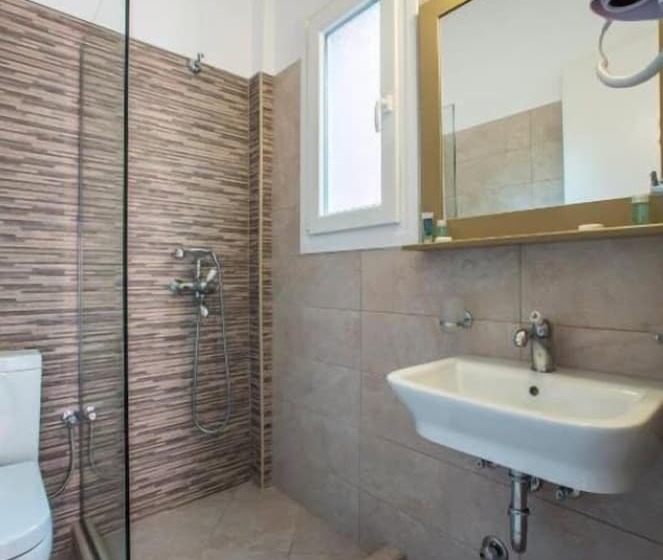 Номер Стандарт Трехместный, Vassilis Guest House