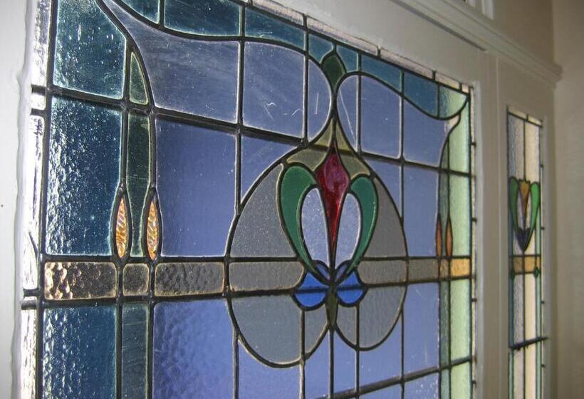 スタンダードシングルルーム, Yeo Dale