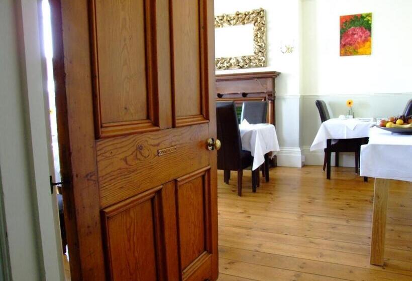 シングルベーシックルーム, Yeo Dale