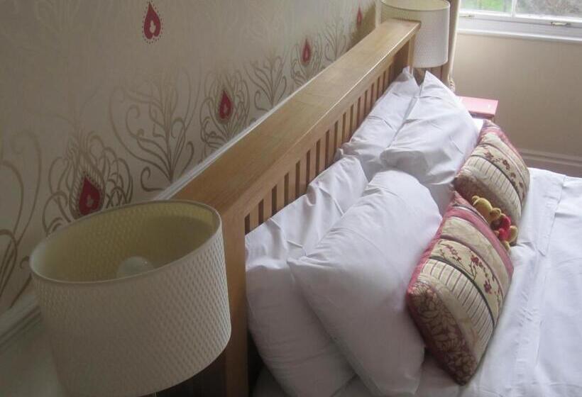 デラックスルーム, Yeo Dale