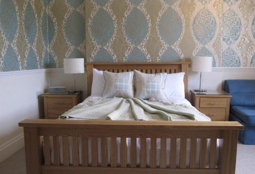 スーペリアールーム, Yeo Dale