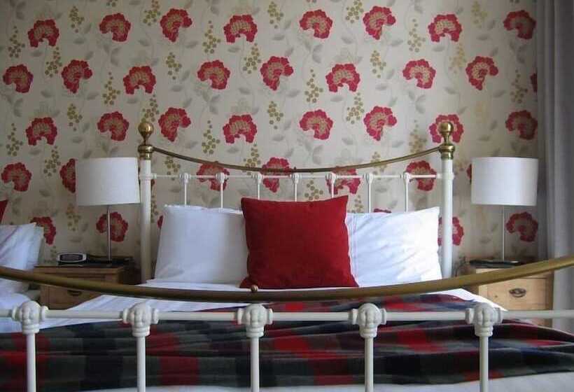 スーペリアールーム, Yeo Dale