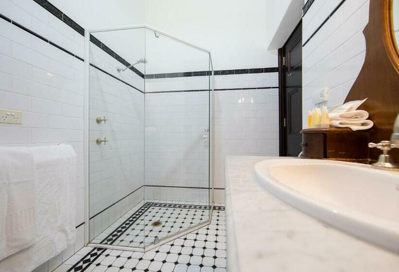 سوییت, Petersons Armidale Winery And Guesthouse