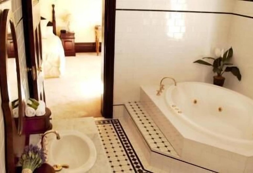 سوییت لوکس, Petersons Armidale Winery And Guesthouse