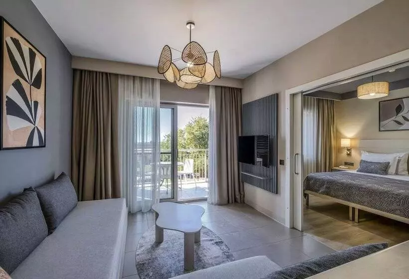 オーシャンビューデラックススイート, Barut Goia