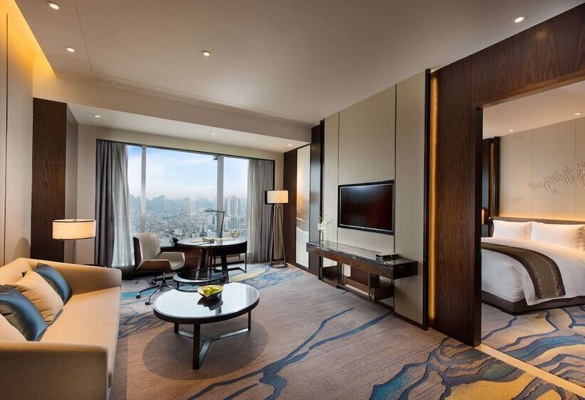 غرفة تنفيذية, Doubletree By Hilton Hotel Anshun