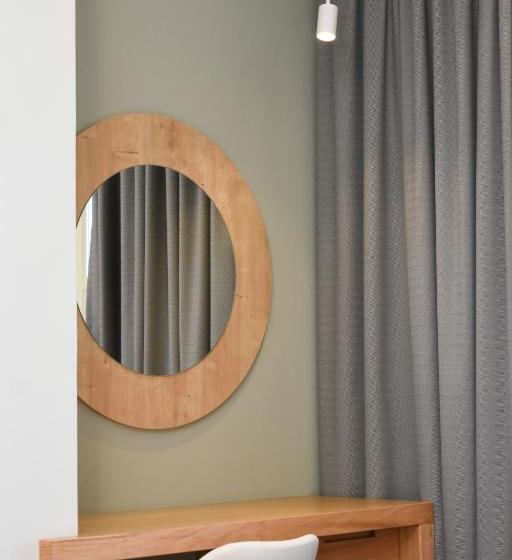 オーシャンビュージュニアスイート, Elena Village