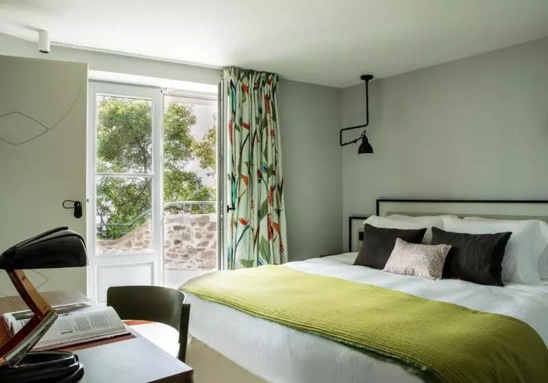 オーシャンビューデラックスルームバルコニー付き, Castelbrac Hotel & Spa
