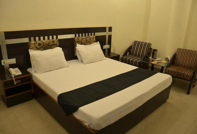 غرفة ديلوكس, Citi Heights