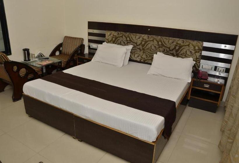 غرفة ديلوكس, Citi Heights