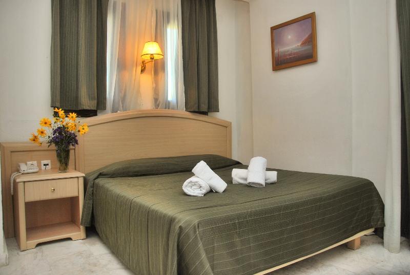 חדר סטנדרט עם מיטת קינג, Country Inn & Suites Downtown Convention Center By Radisson, Gatlinburg, Tn