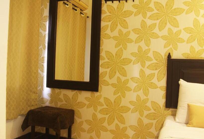 Quarto Triplo Estandar, Erawan House