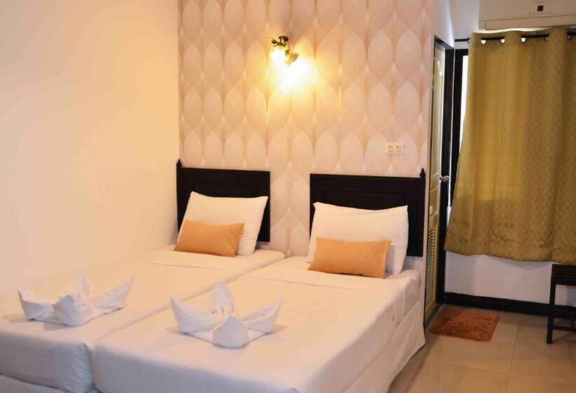 Quarto Estandar, Erawan House