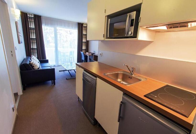 家庭套房2间卧室，带露台, Forme Hotel & Spa Montpellier Sud Est   Parc Expositions   Arena