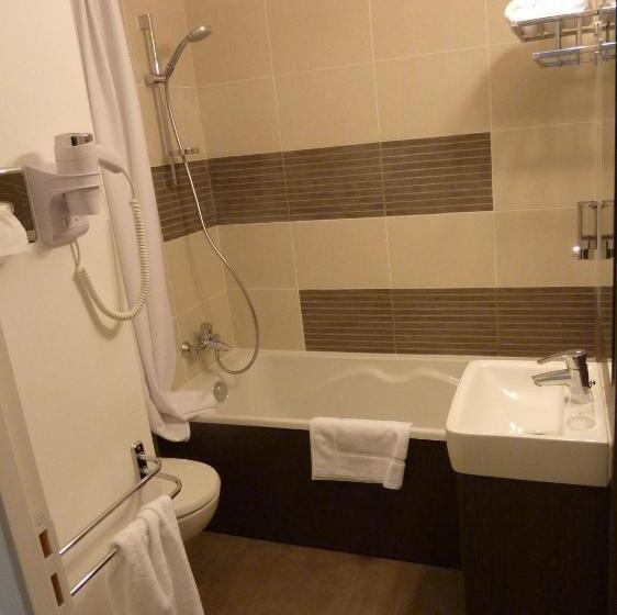 带露台的高档房间, Forme Hotel & Spa Montpellier Sud Est   Parc Expositions   Arena